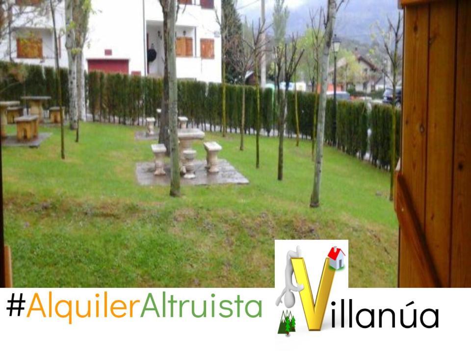 Apartamento en las montañas del pirineo aragonés en Alquiler Altruista Villanúa Exterior foto