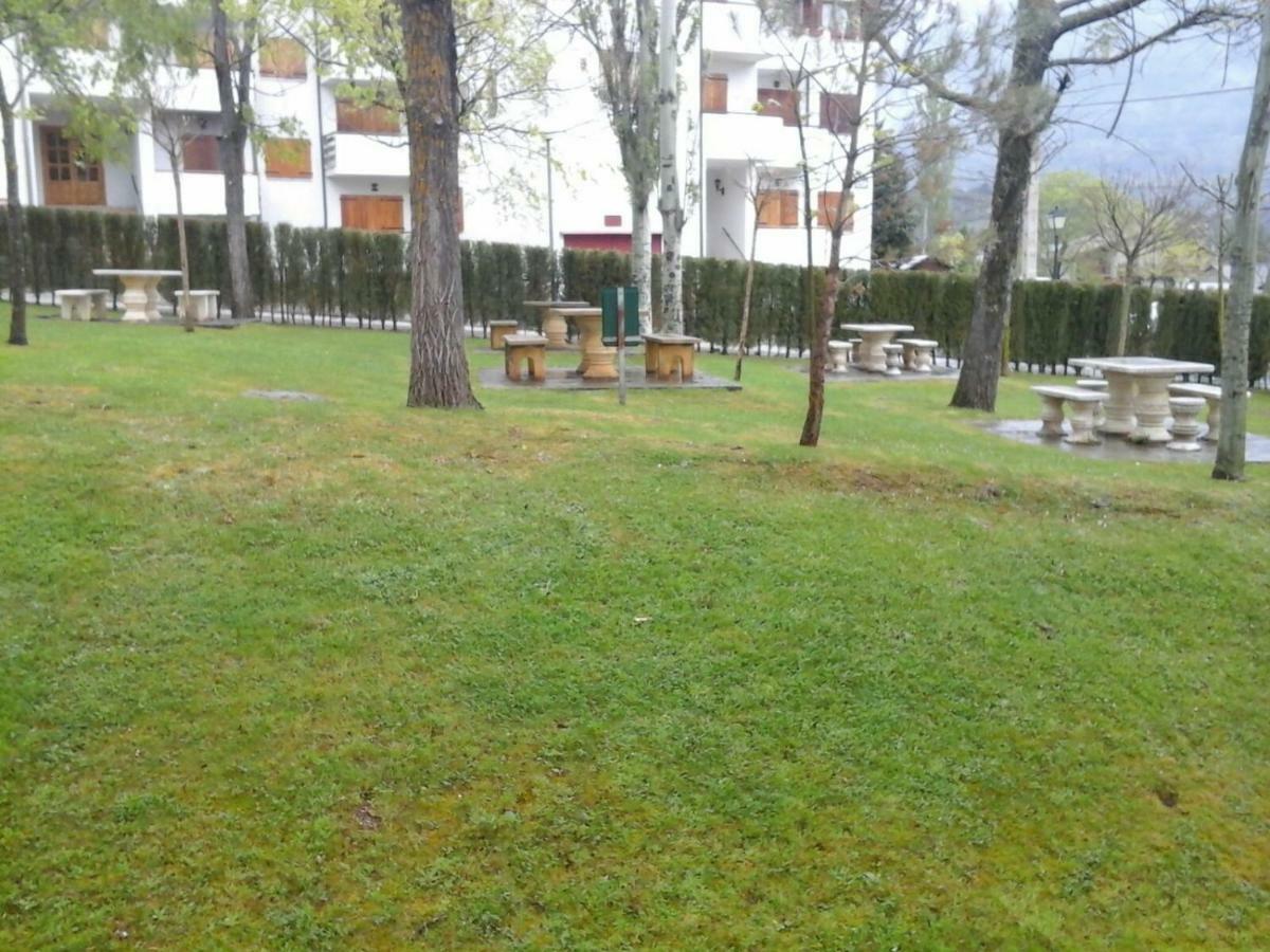Apartamento en las montañas del pirineo aragonés en Alquiler Altruista Villanúa Exterior foto