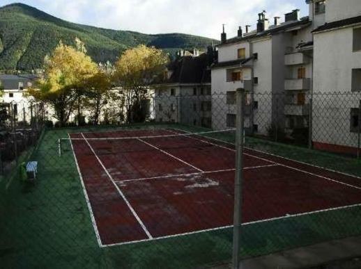 Apartamento en las montañas del pirineo aragonés en Alquiler Altruista Villanúa Exterior foto